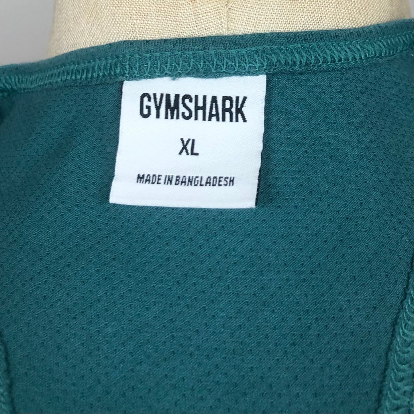 Camiseta de entrenamiento sin mangas Gymshark 🏋🏽 color verde esmeralda y logo en blanco Talla XL