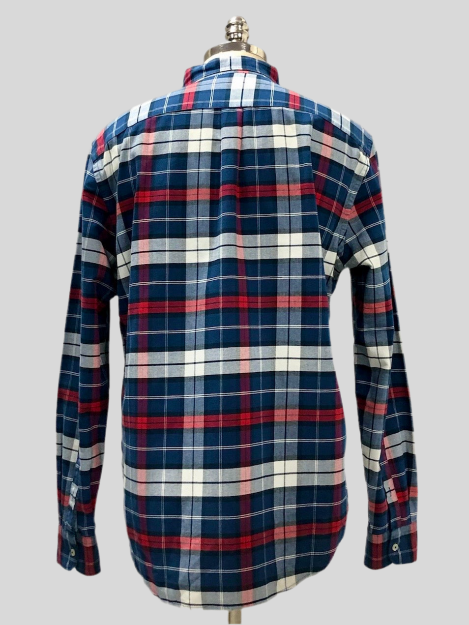 Camisa de botones American Eagle 🦅 de cuadros en color azul, rojo y gris Talla L Entalle Clásico