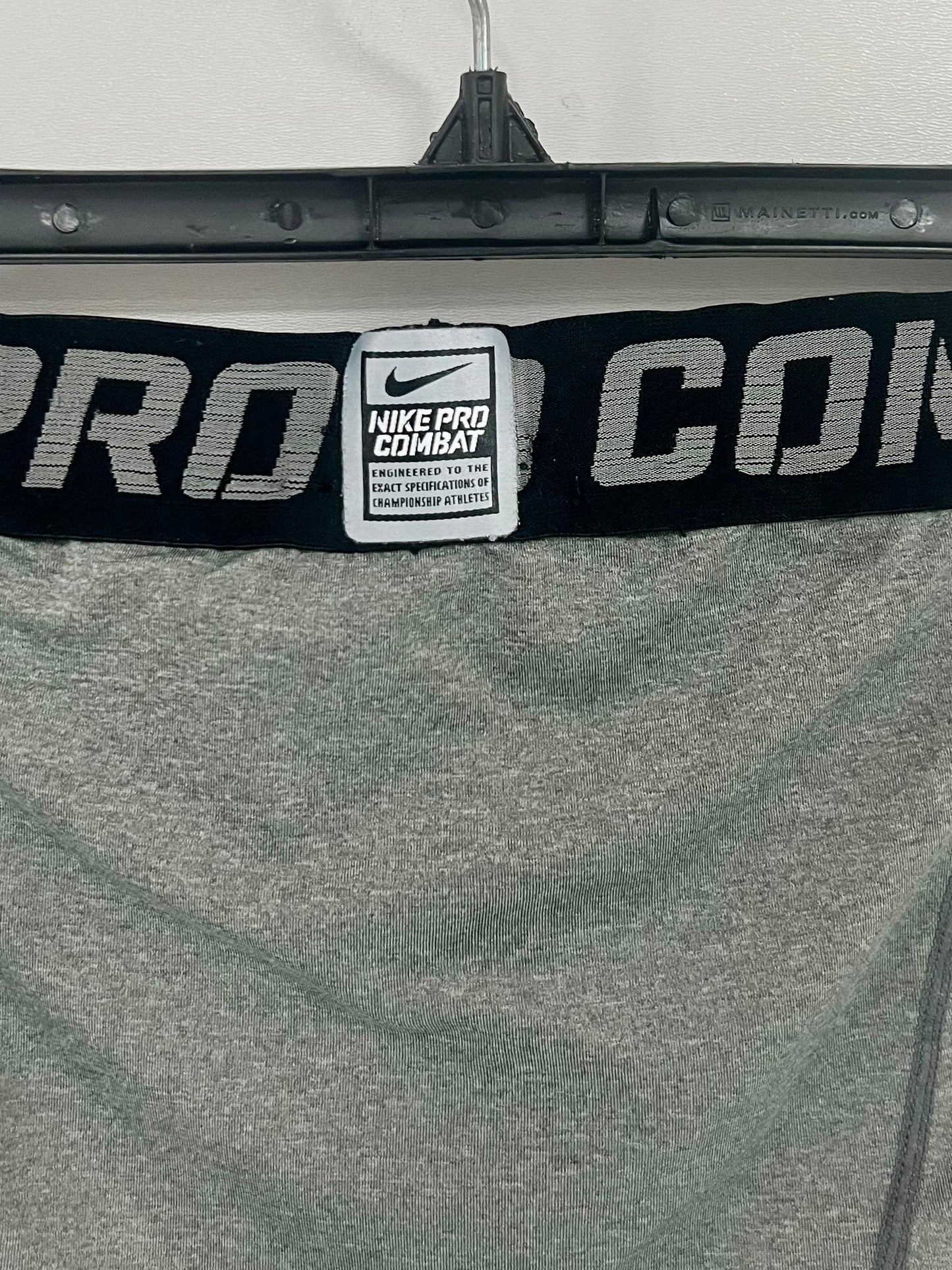 Malla de entrenamiento licra Nike ✔️ Pro Dri-FIT de 3/4 de largo para hombre en Color gris cintura negro Talla L