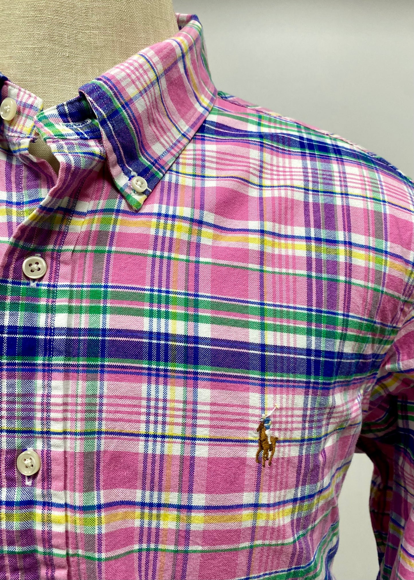Camisa Polo Ralph Lauren 🏇🏼 Oxfod con patron de cuadros tartán en rosado, azul y blanco Talla XL Entalle Regular