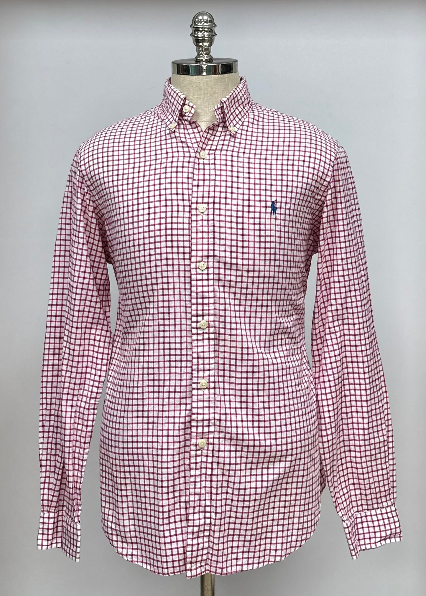 Camisa Polo Ralph Lauren 🏇🏼 color blanco con patron de cuadros rojo oscuro Talla M Entalle Regular