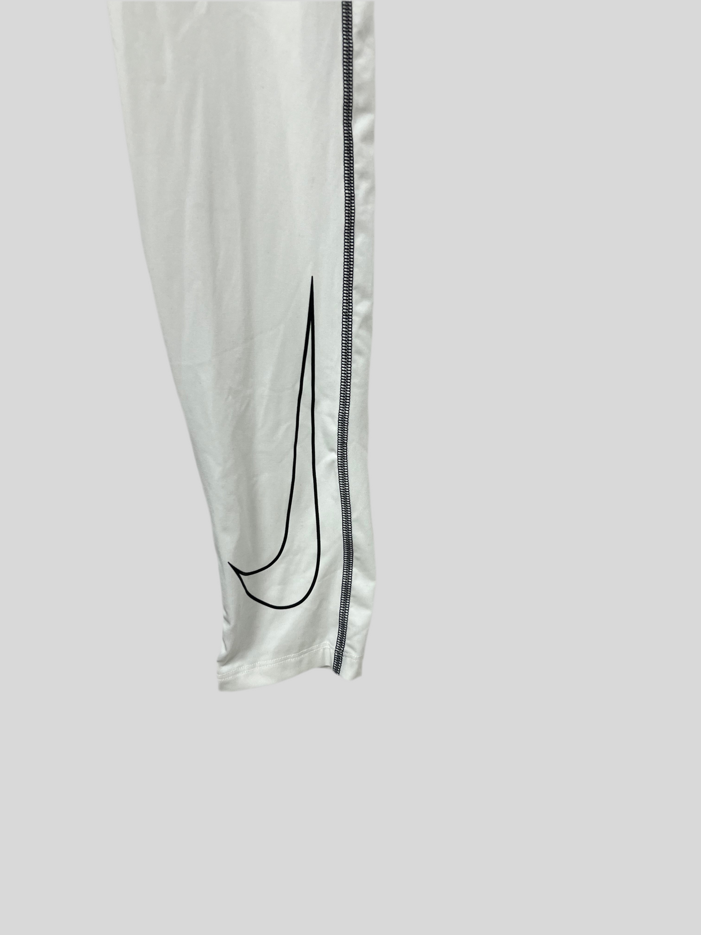 Mallas de entrenamiento Nike ✔️ Pro Dri-FIT para hombre en Color blanco y cintura en negro Talla L, XL y XXL