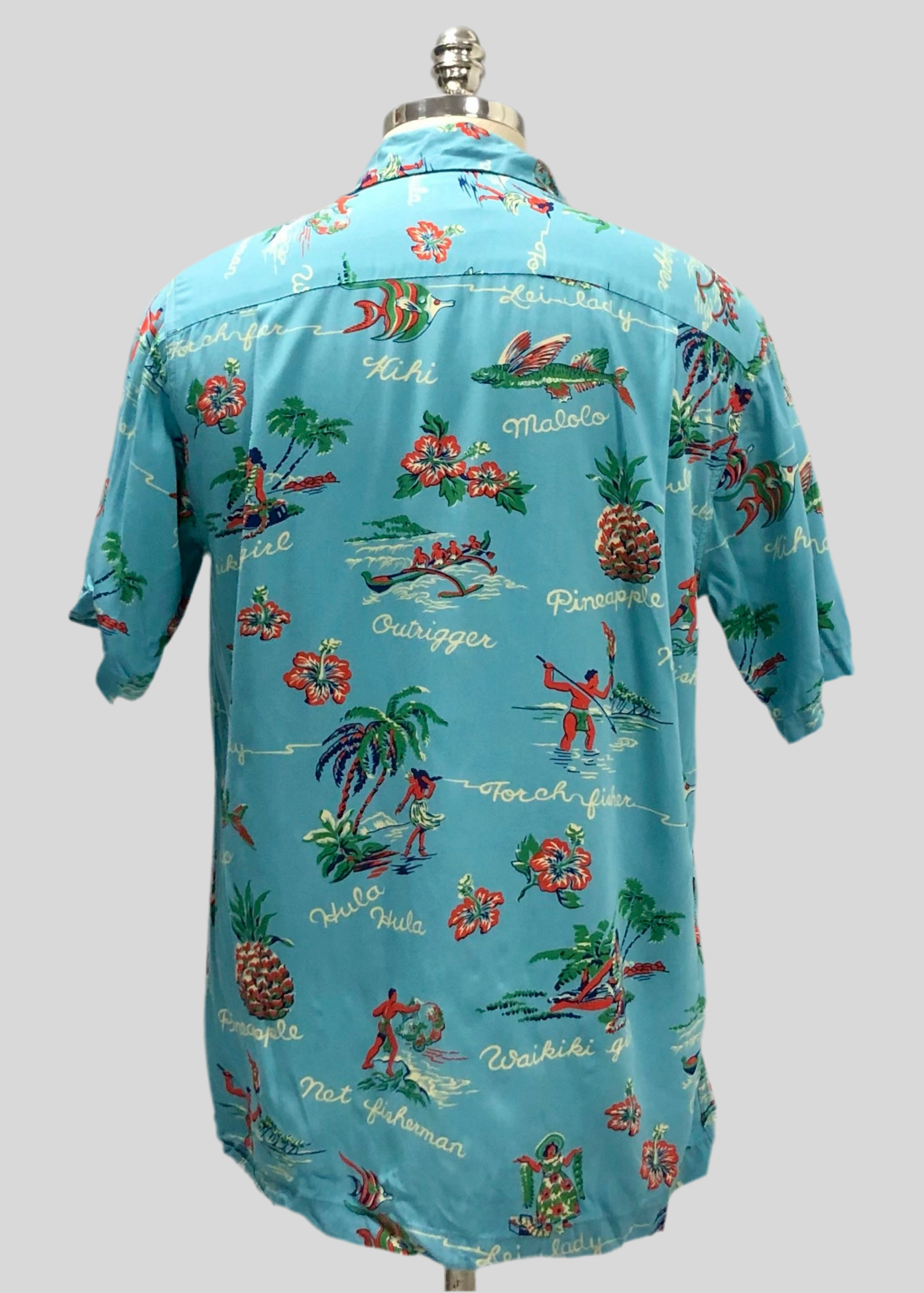 Camisa de botones Kalakaua hawaiana 🌺 color celeste con diseño hawaiano Talla M Entalle Regular