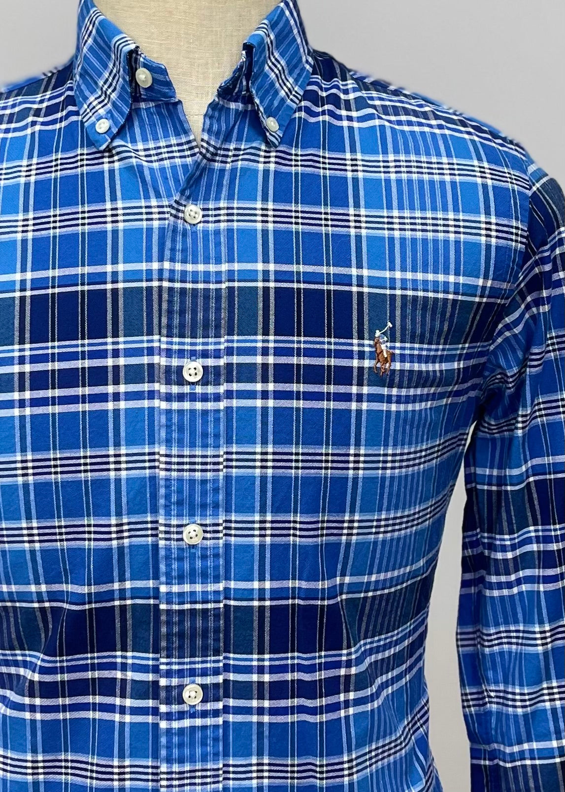 Camisa Polo Ralph Lauren 🏇🏼 Oxford con patron de cuadros tartán azul, celeste y blanco Talla M Entalle Slim Fit