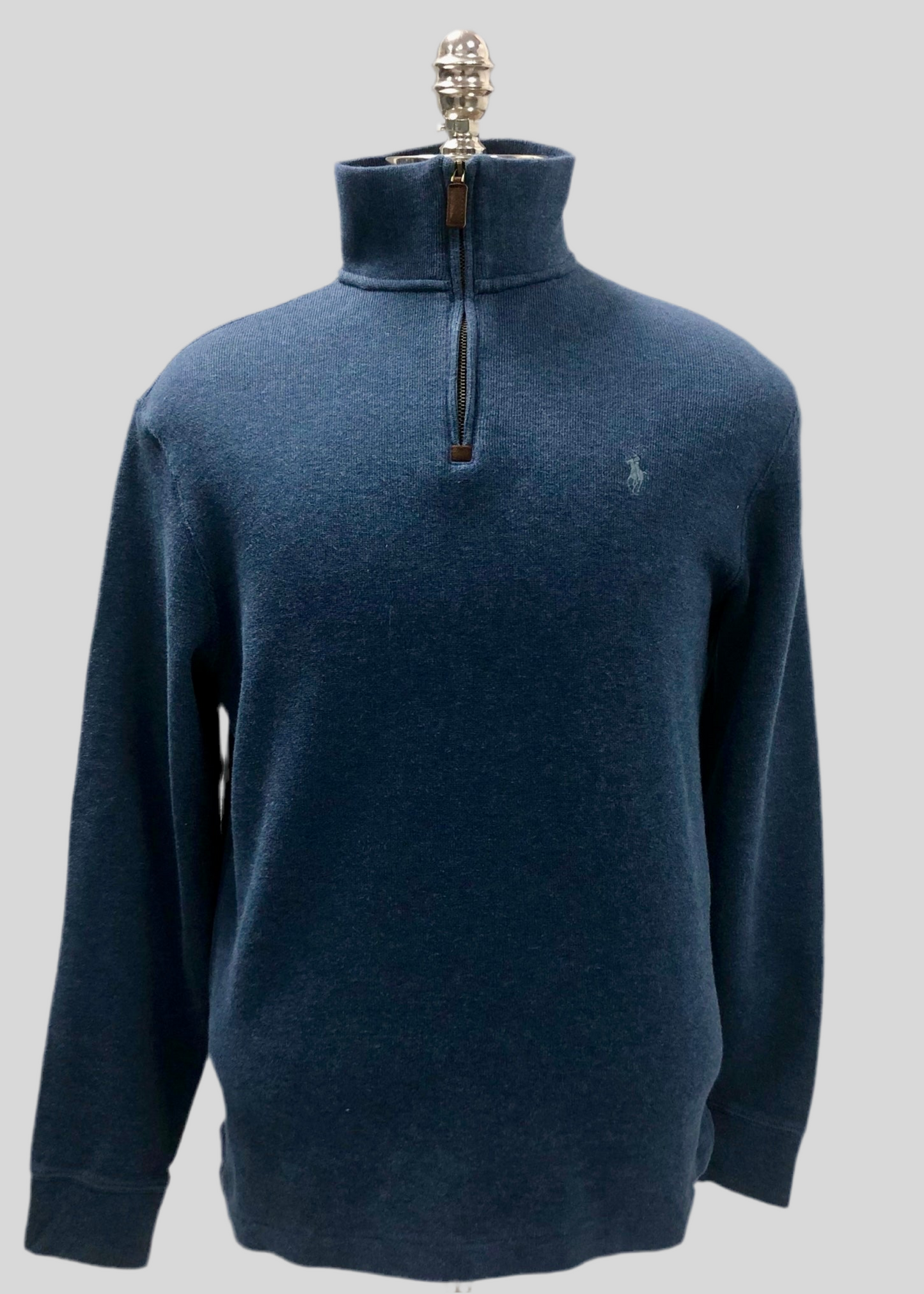 Sueter Jersey Polo Ralph Lauren 🏇🏼 color azul grisáceo con logo en celeste Talla M