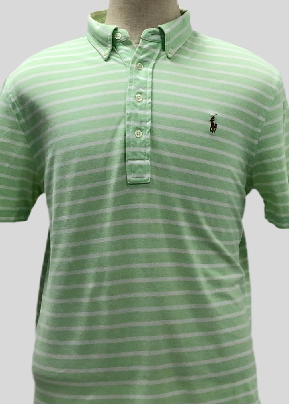 Camiseta Polo Ralph Lauren 🏇🏼 (Knit Oxford) color blanco con patrón de rayas en verde claro Talla L Entalle Regular