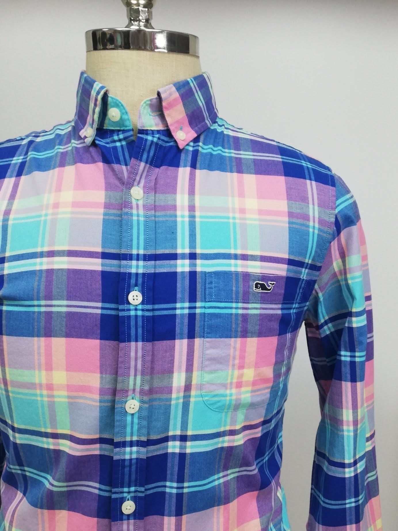 Camisa de botones Vineyard Vines 🐳 con patrón de cuadros en color turquesa, lila y azul Talla S Entalle Slim Fit