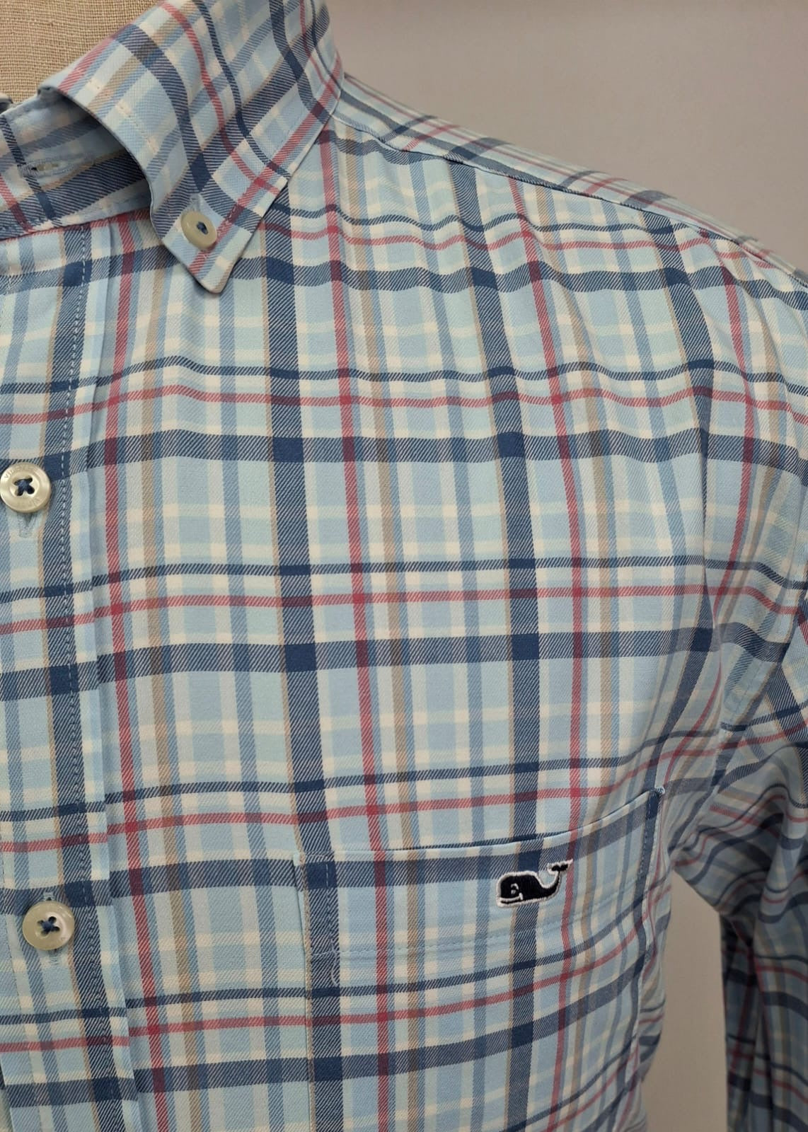 Camisa de botones Vineyard Vines 🐳 de cuadros en color naranja, azul, celeste, rojo y blanco Talla M Entalle Clásico