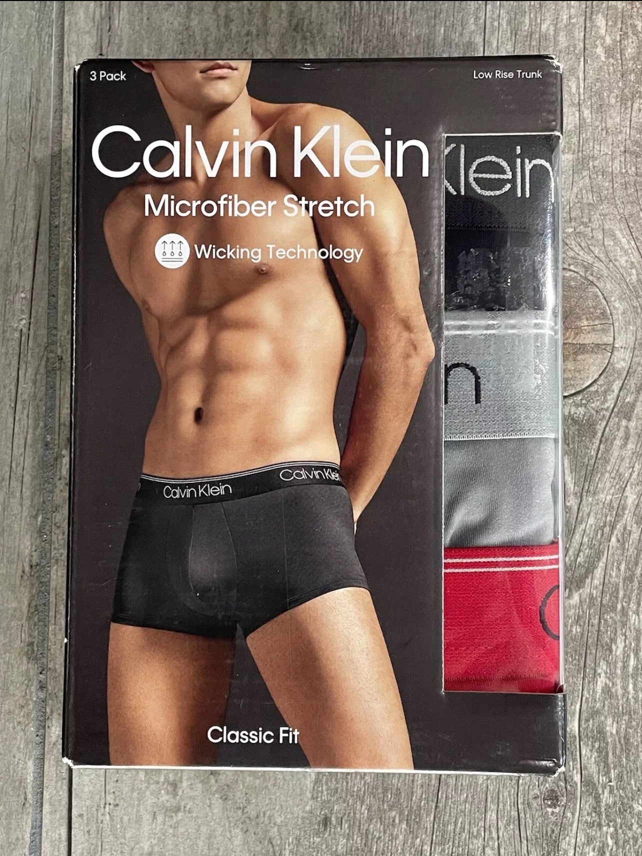 Paquete de 3 Calzoncillos tipo Boxer Calvin Klein de Microfibra Stretch en rojo, gris y negro - Tela ligera en Talla XXL