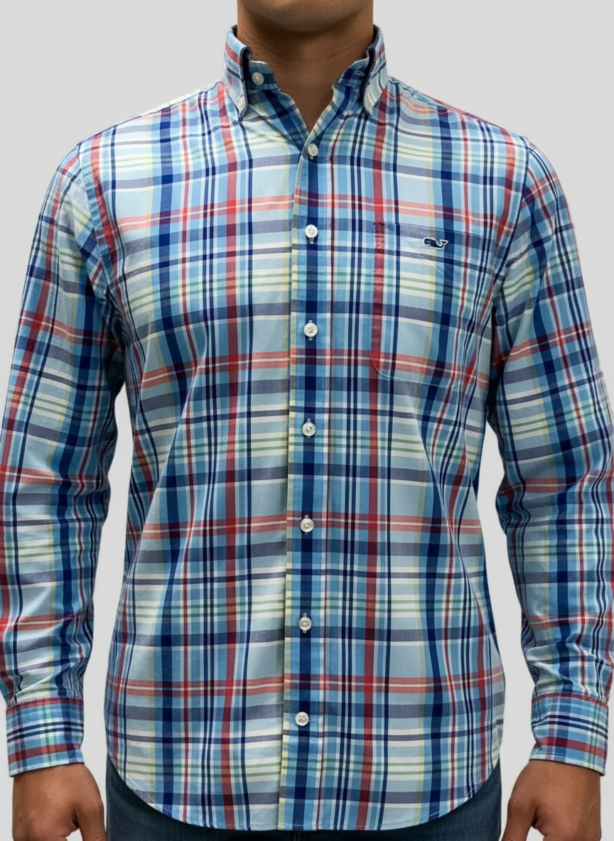 Camisa de botones Vineyard Vines 🐳 color celeste de cuadros en color rojo, azul y amarillo Talla S Entalle Slim Fit