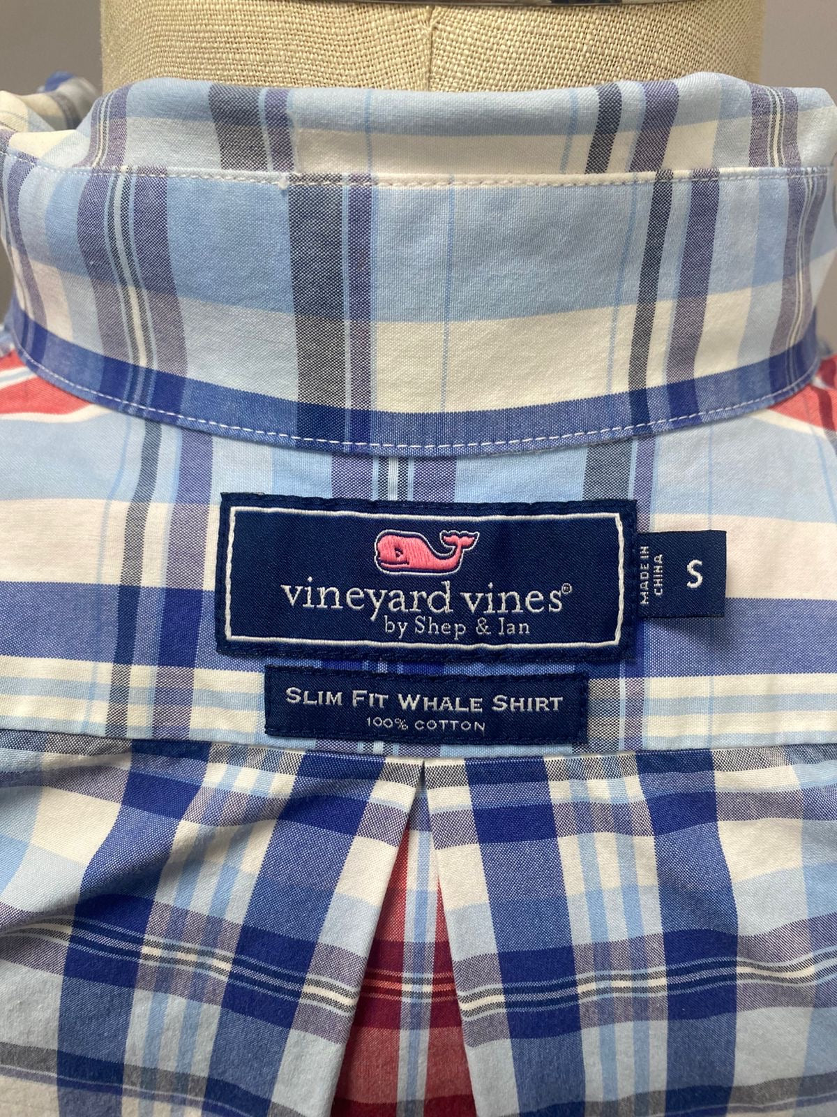 Camisa de botones Vineyard Vines 🐳 de cuadros en color rojo, azul y blanco Talla S Entalle Slim Fit (ver descripción)
