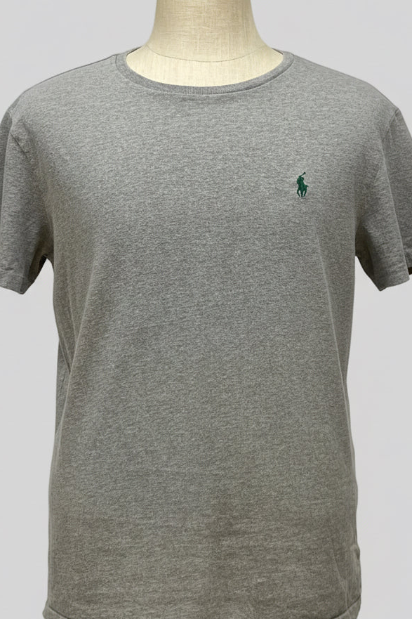 Camiseta cuello redondo Polo Ralph Lauren 🏇🏼 color gris oscuro Talla L Entalle Regular