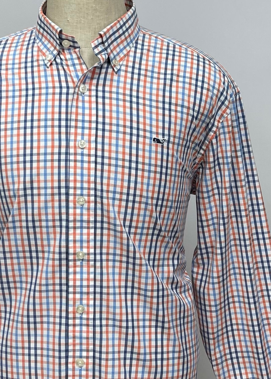 Camisa de botones Vineyard Vines 🐳 color blanco de cuadros en color naranja, azul y celeste Talla L Entalle Regular