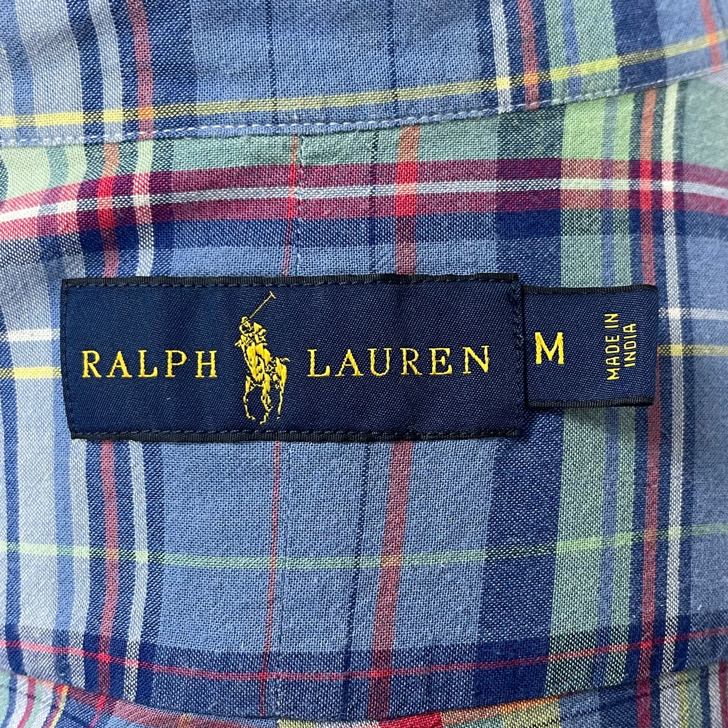 Camisa Polo Ralph Lauren 🏇🏼 color celeste con patron de cuadros tartan en verde, rojo y amarillo Talla M Entalle Regular