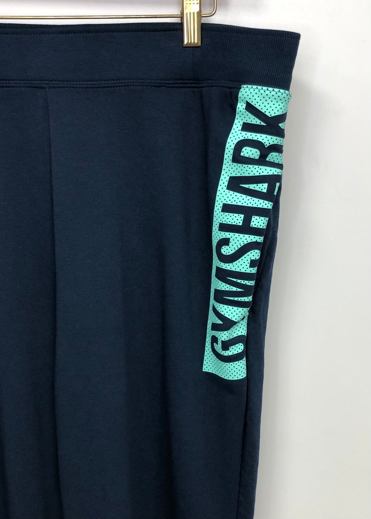 Pantalón Jogger marca Gymshark 🏋️‍♀️ color azul navy Talla XL Entalle Slim Fit