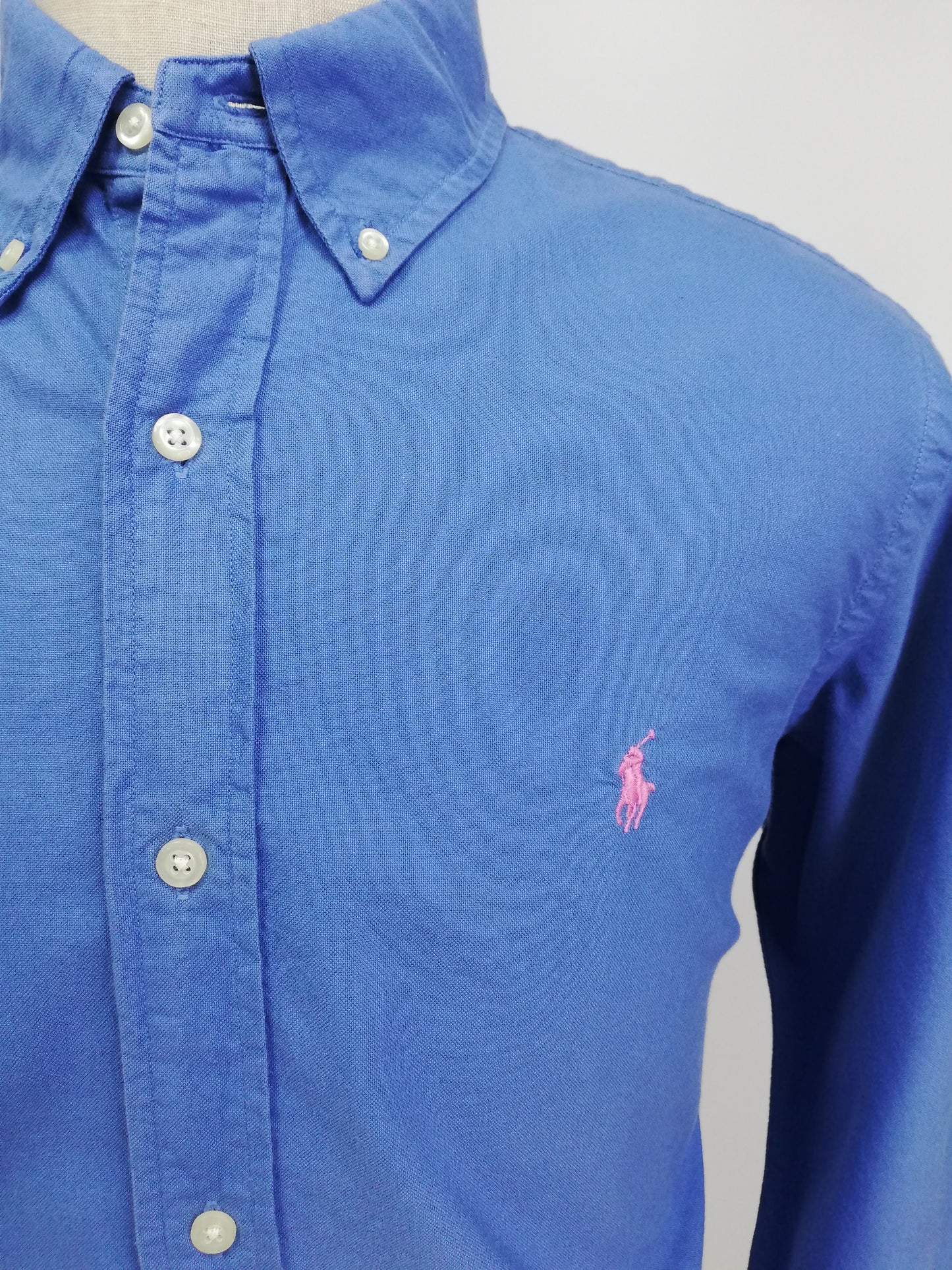 Camisa de botones Polo Ralph Lauren 🏇🏼 Oxford en color azul grisáceo Talla L Entalle Clásico