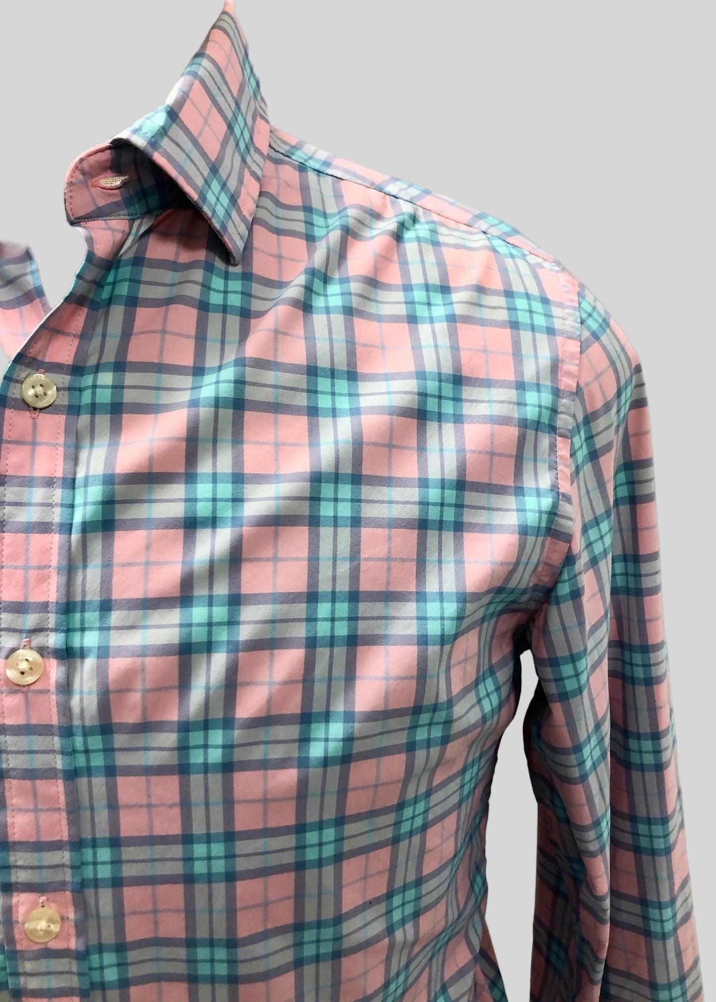 Camisa de botones Vineyard Vines 🐳 Performance de cuadros en color rosado y celeste Talla S Entalle Slim Fit