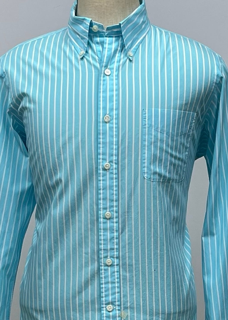 Camisa Polo Ralph Lauren 🏇🏼 Color turquesa con patron de rayas en color blanco Talla L Entalle Regular (ver descripción )