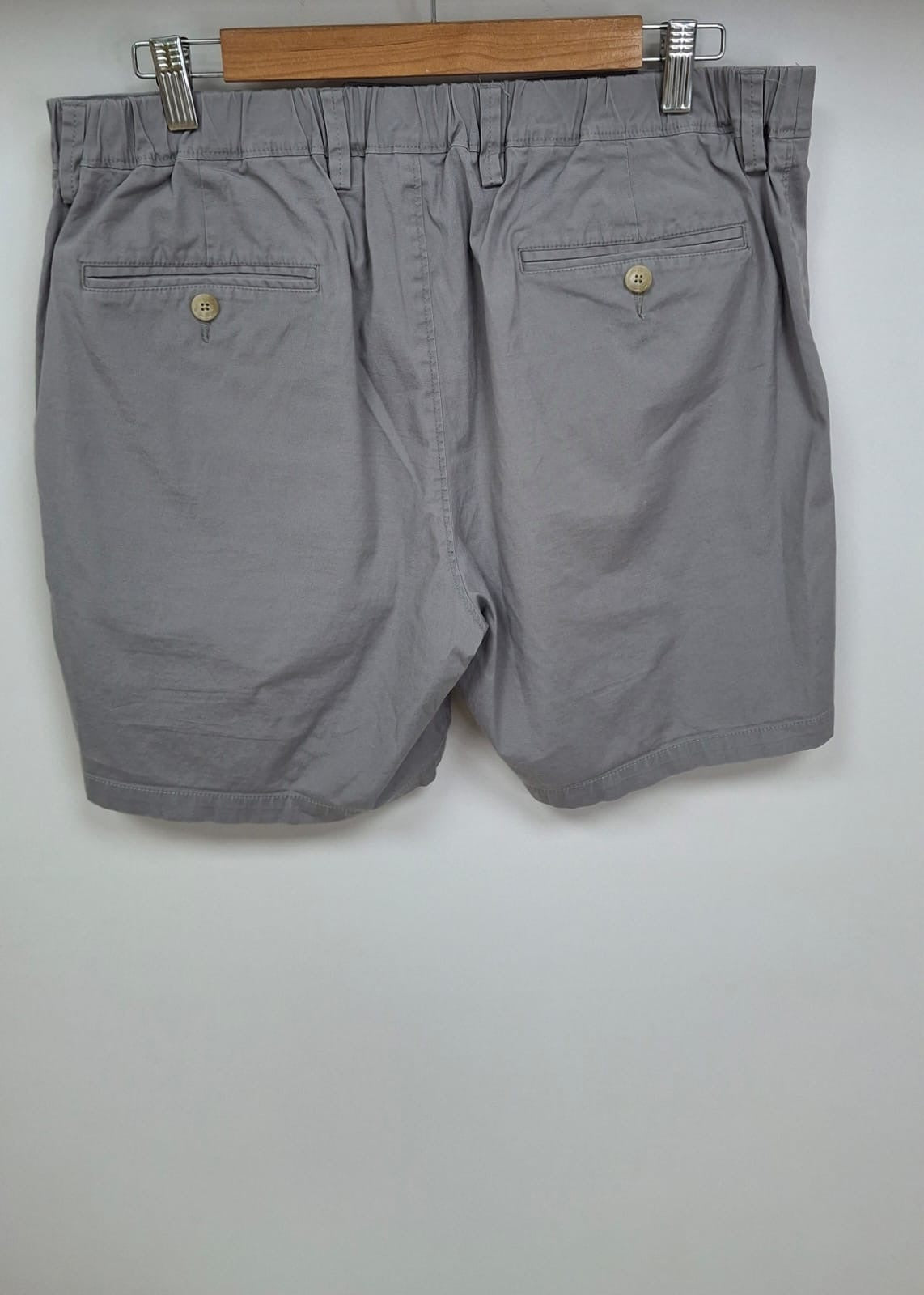 Short Casual J.Crew 🇺🇸 color gris claro talla 34