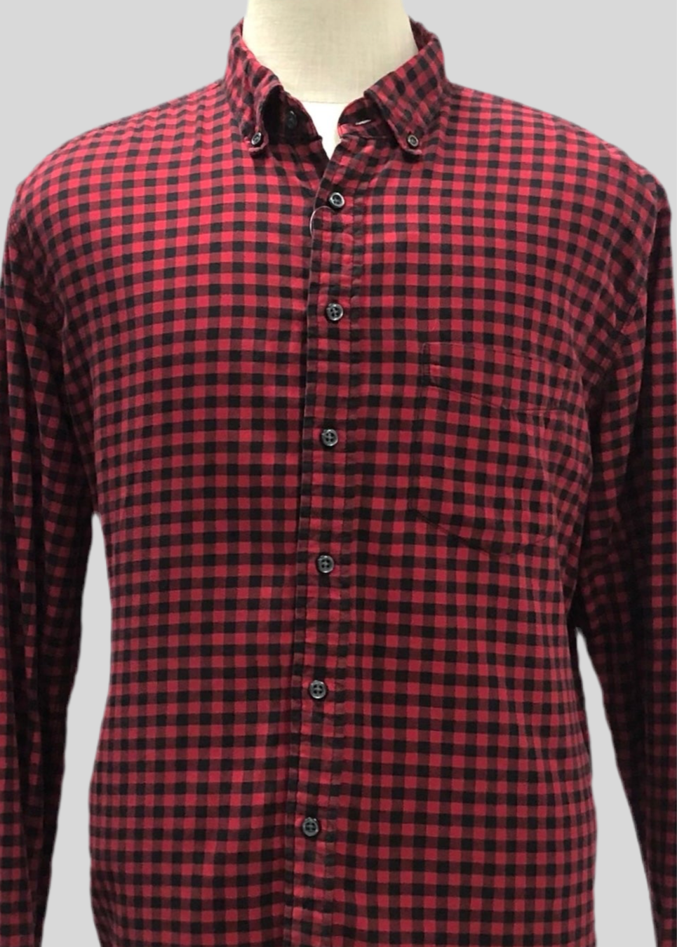 Camisa de botones GAP 🇺🇸 de cuadros en color rojo y negro Talla XL Entalle Regular