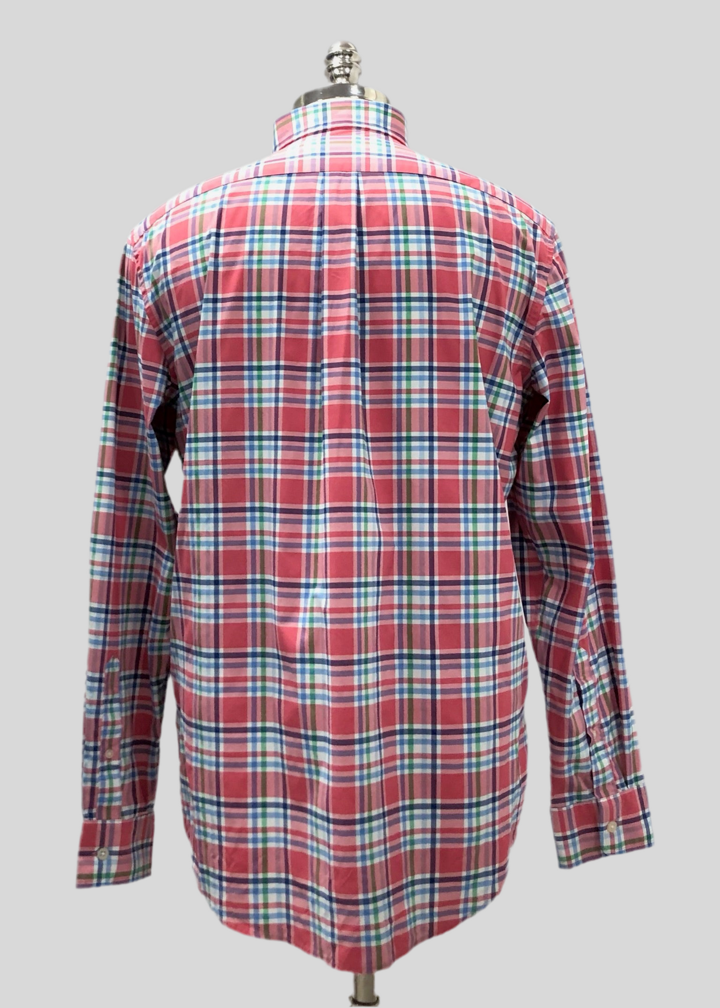 Camisa de botones Vineyard Vines 🐳 Performance con patrón de cuadros en color rojo, azul, verde y blanco Talla M Entalle Clásico