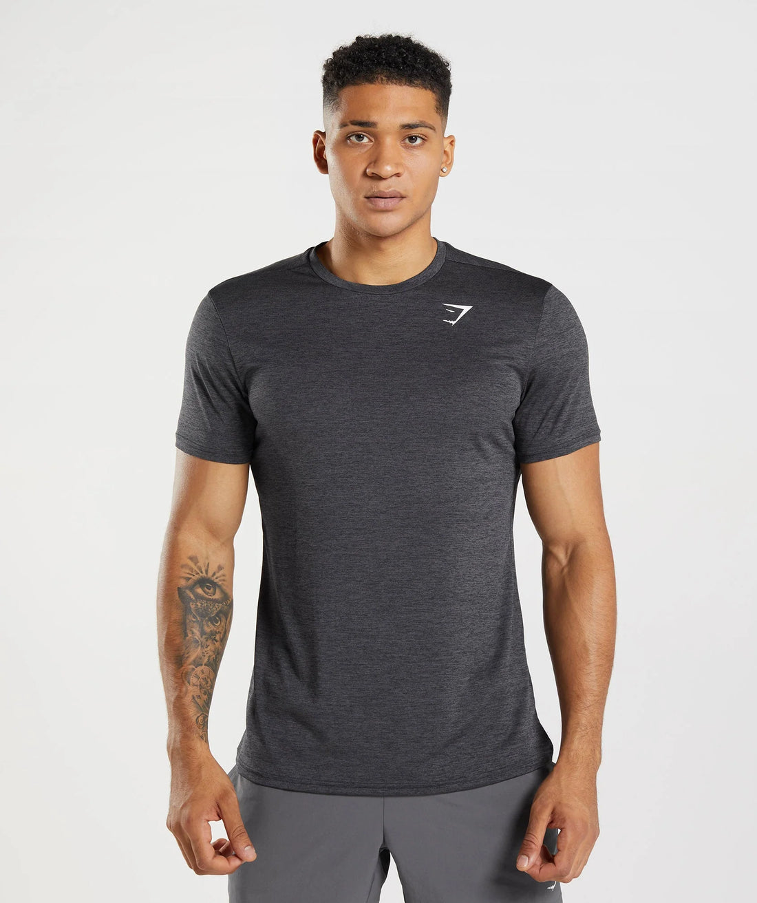 Camiseta de entrenamiento cuello redondo Gymshark 🏋🏽 color gris oscuro manga corta Talla XXL