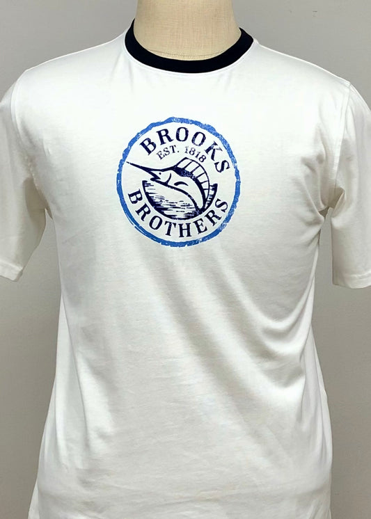 Camiseta cuello redondo Brooks Brothers 🐑 color blanco y logo marino en azul Talla S