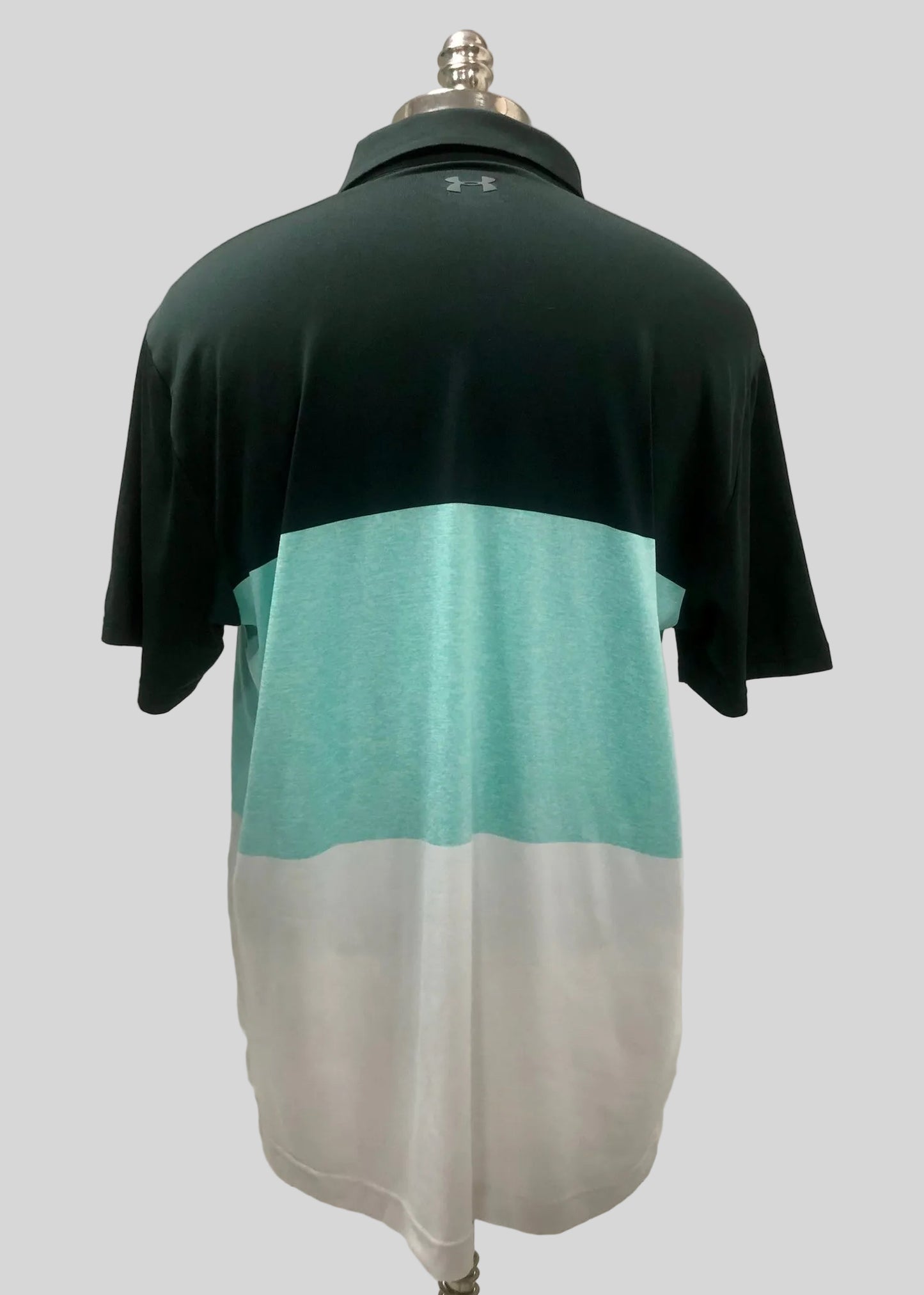 Camiseta polo Under Armour 🏋🏻 de franjas en negro, turquesa y blanco Tela Performance Talla XL Entalle Regular
