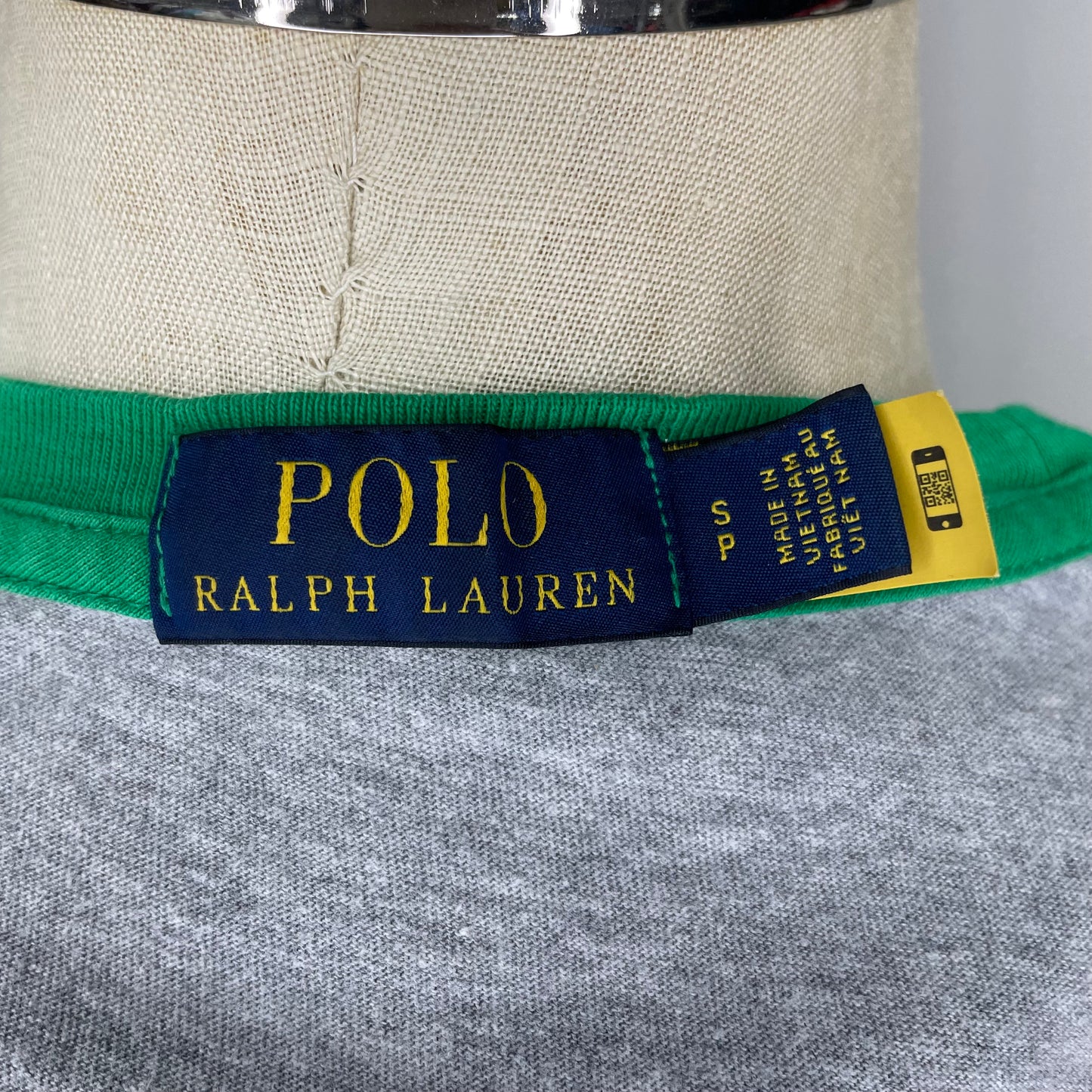 Camiseta cuello redondo Polo Ralph Lauren 🏇🏼 color gris con diseño de multicolor Talla S Entalle Regular