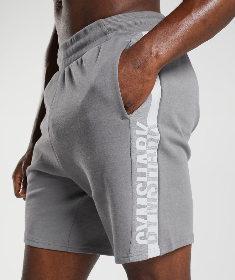 Short Lounge Gymshark 🏋🏼‍♂️ color gris claro y logo en blanco Talla L