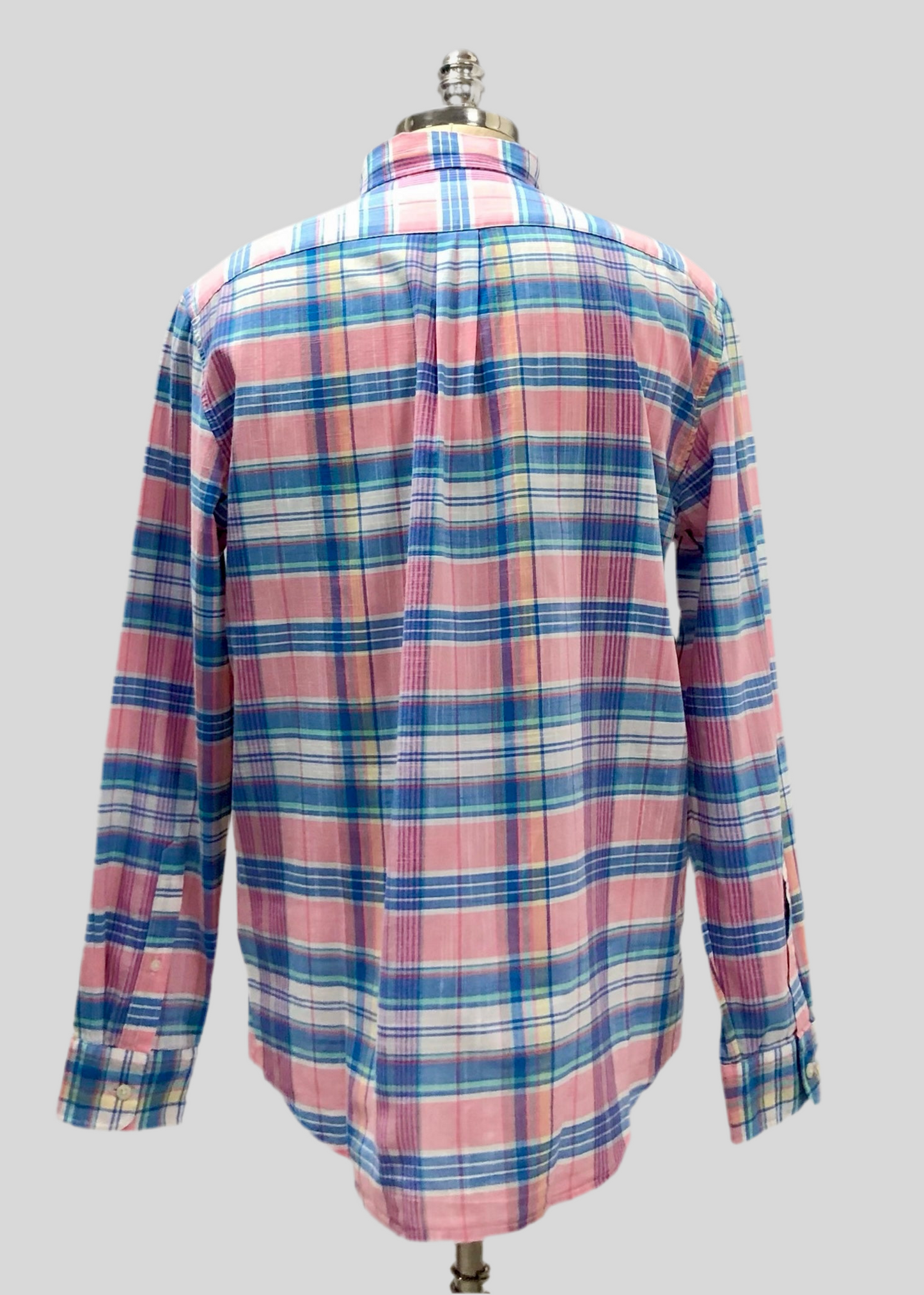 Camisa de botones Vineyard Vines 🐳 con cuadros en color rosado, celeste y blanco Talla M Entalle Clasico