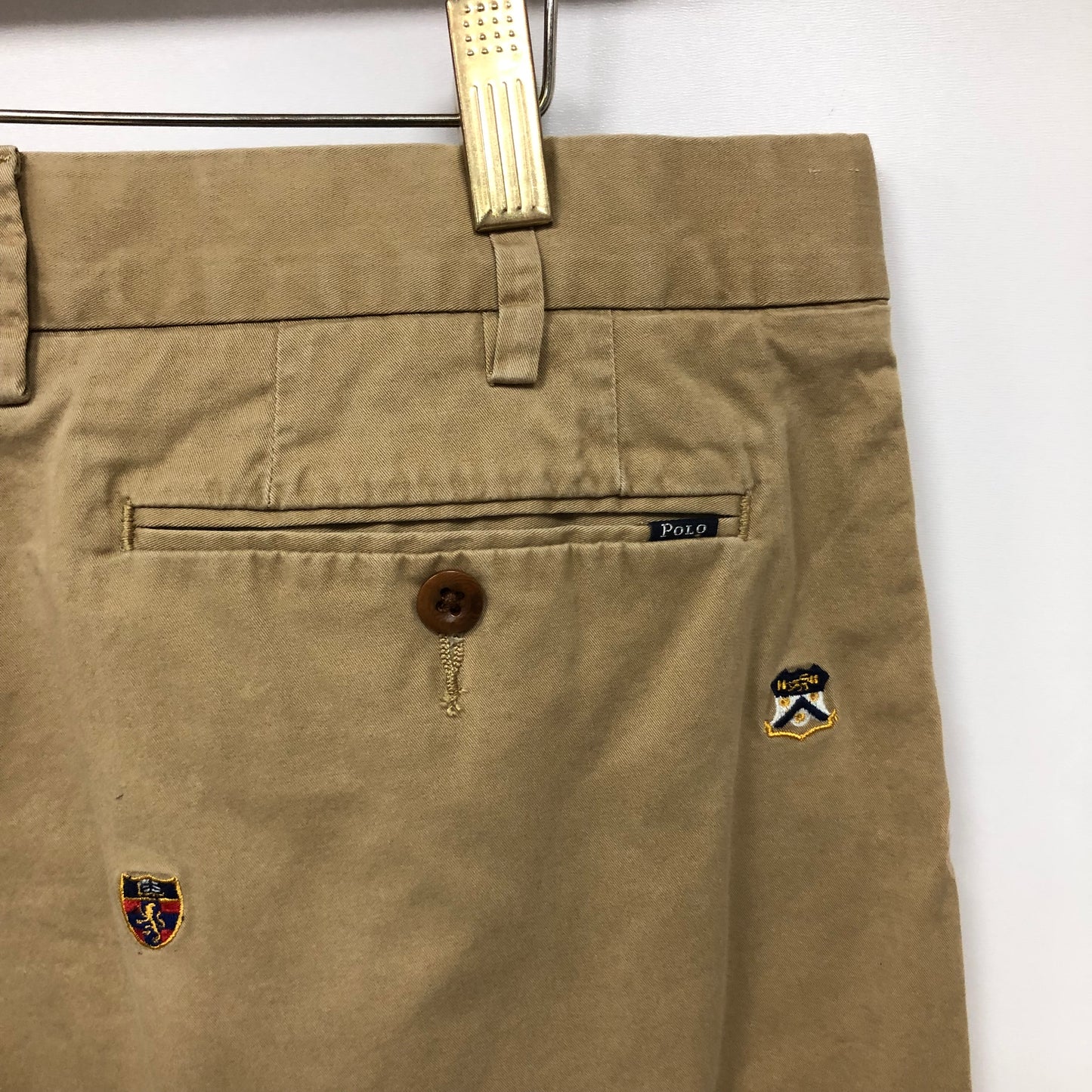 Short Casual Polo Ralph Lauren color Kaki y diseño de escudos Talla 36