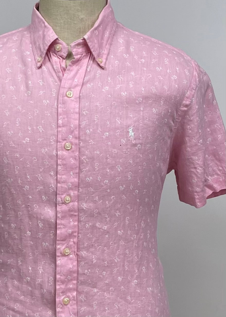 Camisa Polo Ralph Lauren 🏇🏼 de Lino en color rosado claro con patron de rosas en color blanco Talla L Entalle Regular