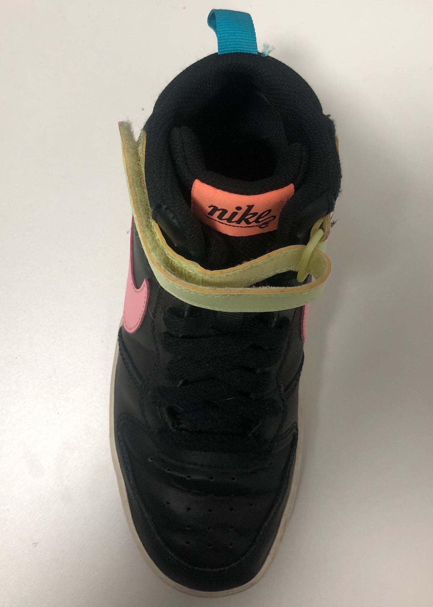 Zapatillas de niña Nike ✔️ Color negro, turquesa y rosado Talla 4.5