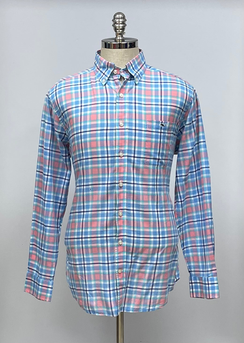 Camisa de botones Vineyard Vines 🐳 color azul de cuadros tartán en color celeste, blanco y rosado Talla L Entalle Slim Fit