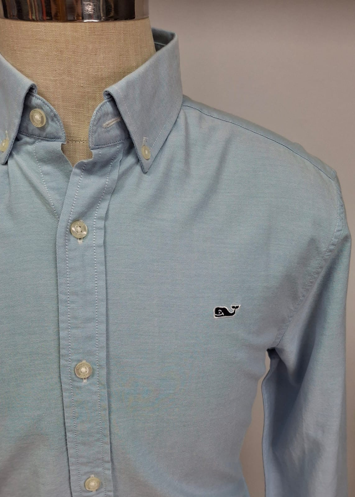 Camisa de botones Vineyard Vines 🐳 Oxford Color celeste Talla M Entalle Regular