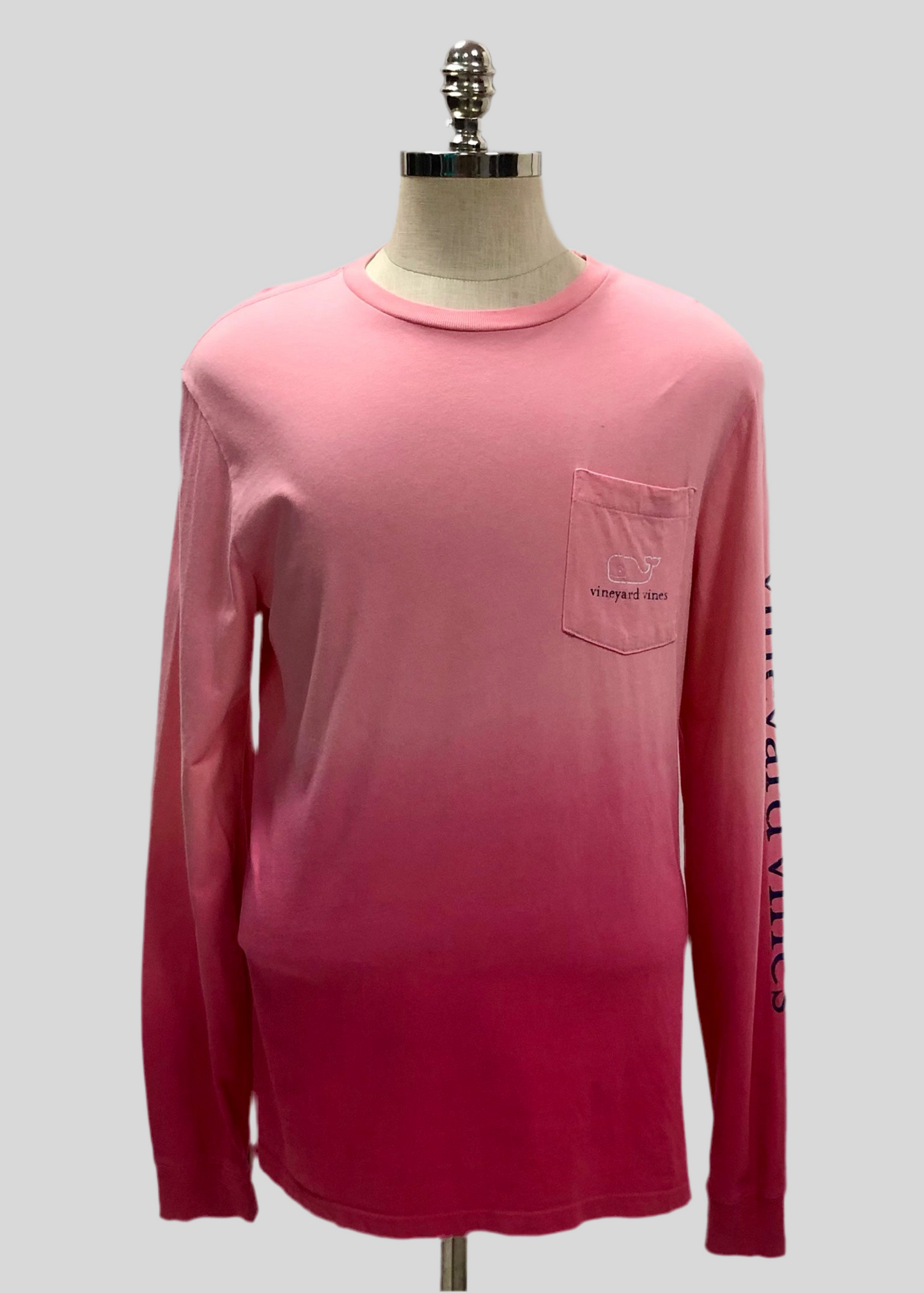 Camiseta cuello redondo Vineyard Vines 🐳 color rosado con Diseño de ballena tie dye Talla M