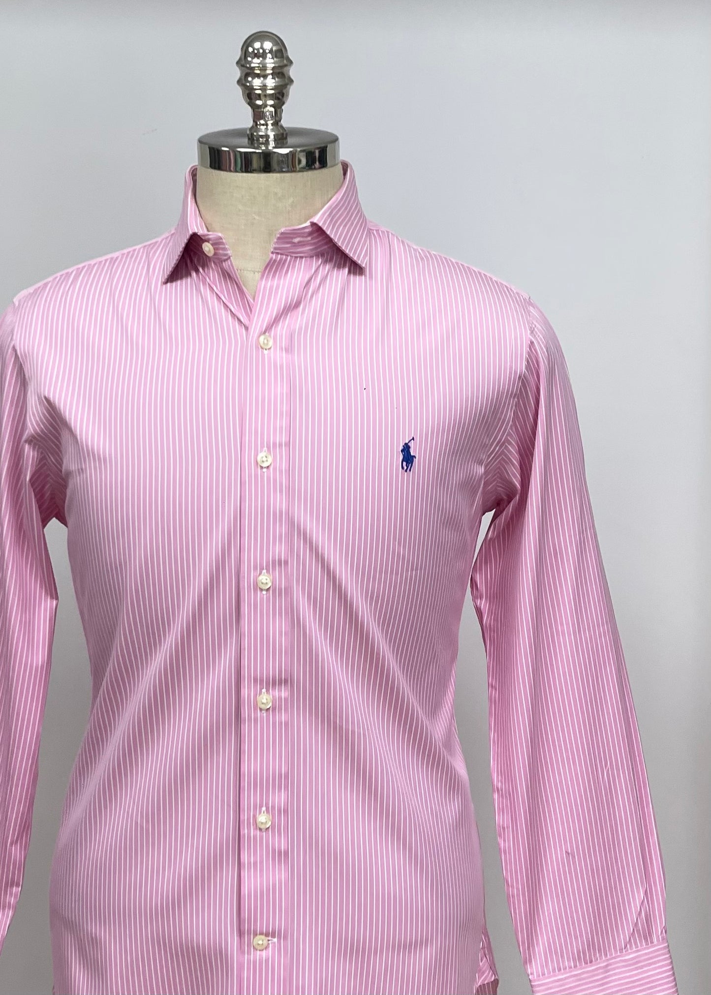 Camisa Polo Ralph Lauren 🏇🏼 color rosado con patron de rayas en color blanco Talla M Entalle Slim Fit