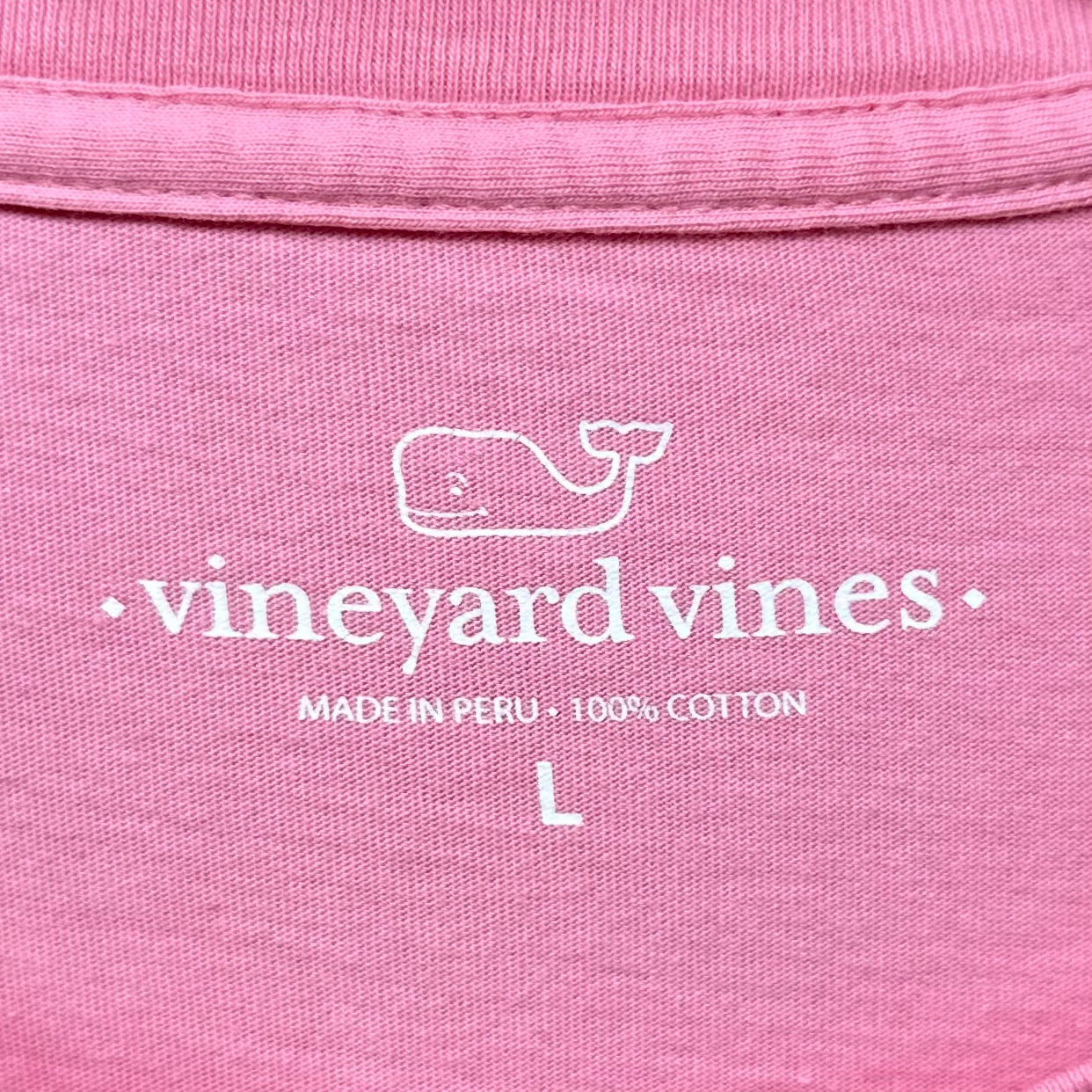 Camiseta de bolsillo Vineyard Vines 🐳 color rosado claro con Diseño de ballena Talla Large