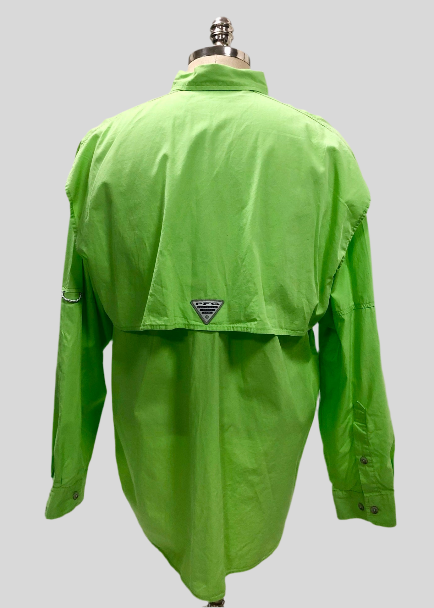 Camisa Columbia 🔹Modelo Superhead color verde intenso con Omni Shade Manga larga Talla L
