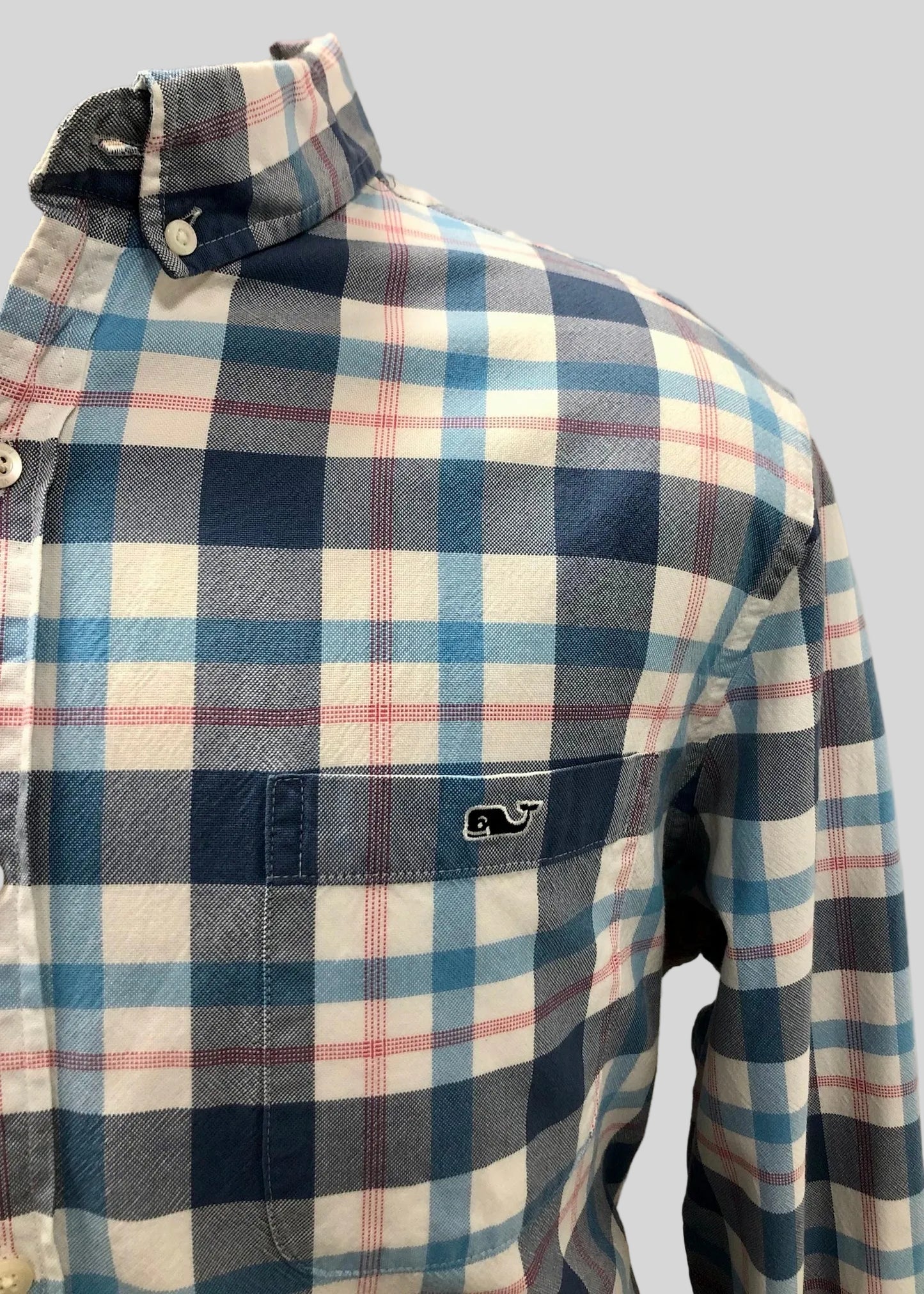 Camisa de botones Vineyard Vines 🐳 de cuadros en color rojo, azul, celeste y blanco Talla XL Entalle Slim Fit