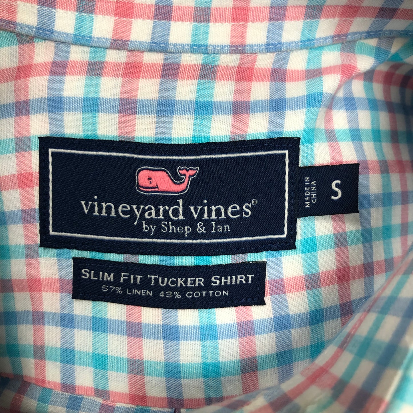 Camisa de botones Vineyard Vines 🐳 De Lino color Blanco con patrón de cuadros en azul y rosado Talla S Entalle Slim Fit