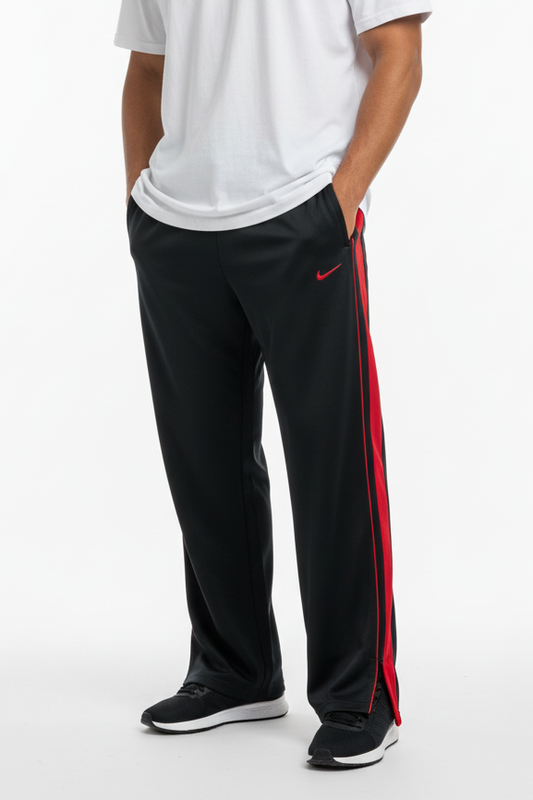 Pantalon Jogger marca Nike ✔️ Color negro con lineas laterales en color rojo Talla L