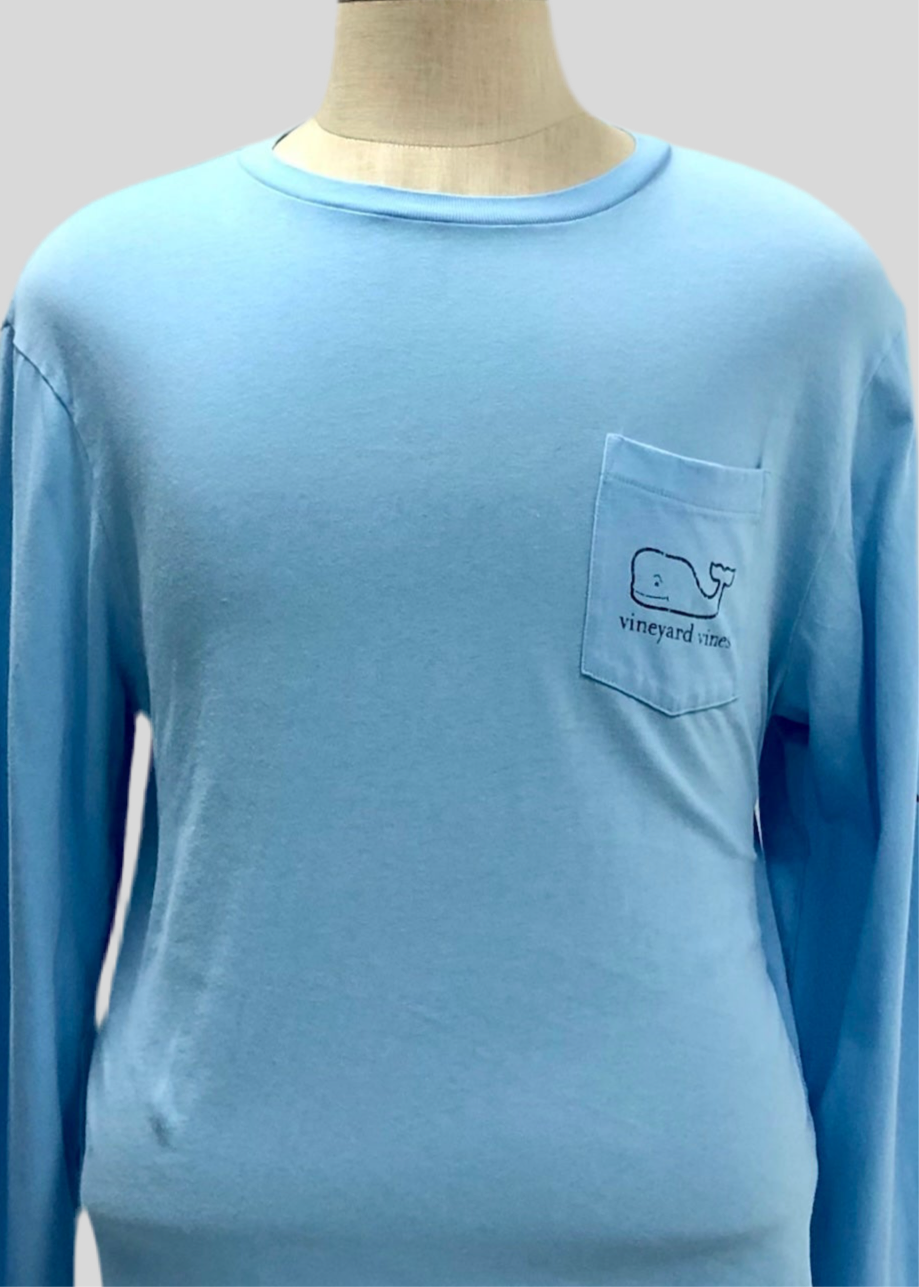 Camiseta cuello redondo Vineyard Vines 🐳 color celeste con Diseño de ballena Talla L