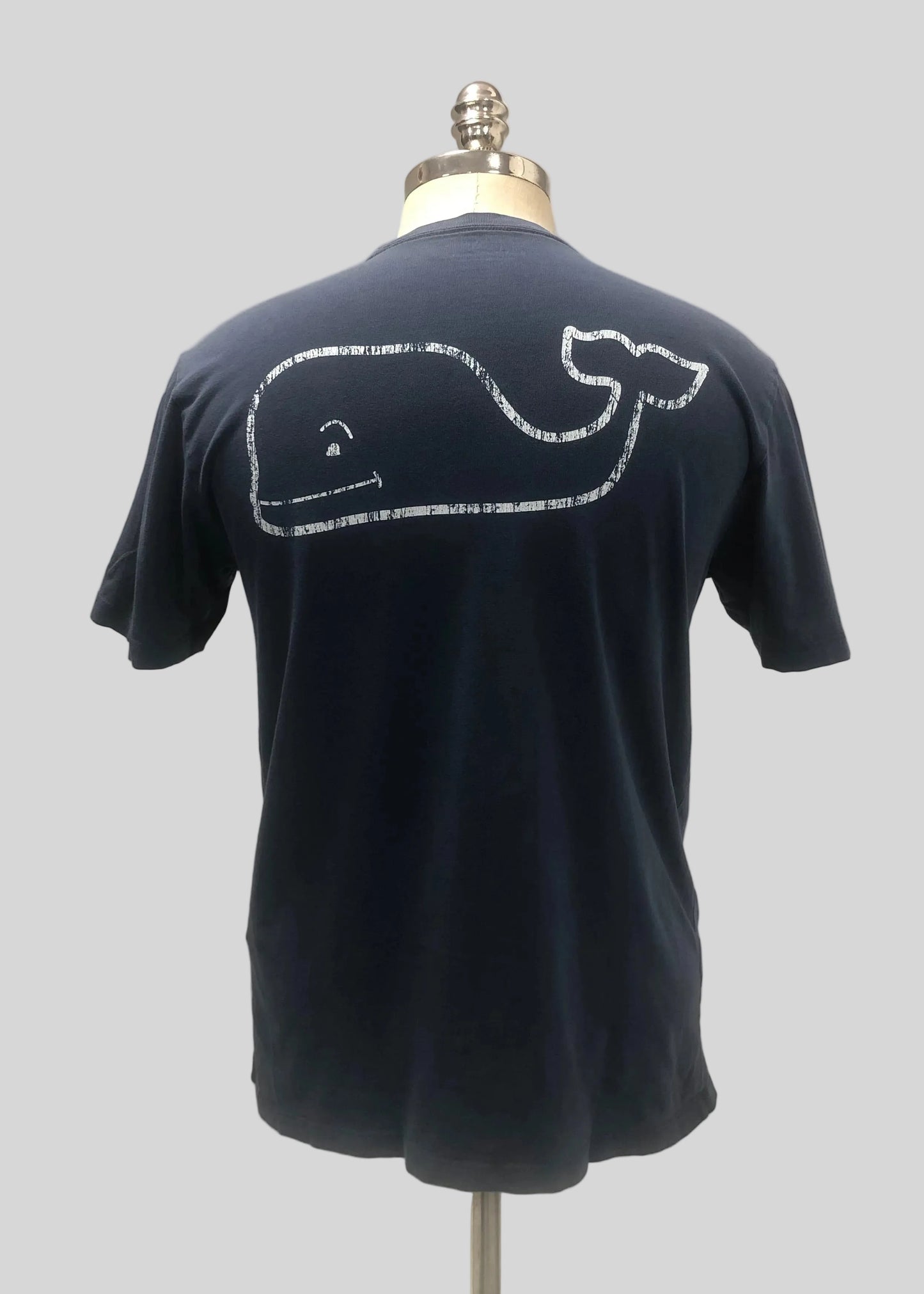 Camiseta cuello redondo Vineyard Vines 🐳 color azul con diseño de ballena en blanco Talla S