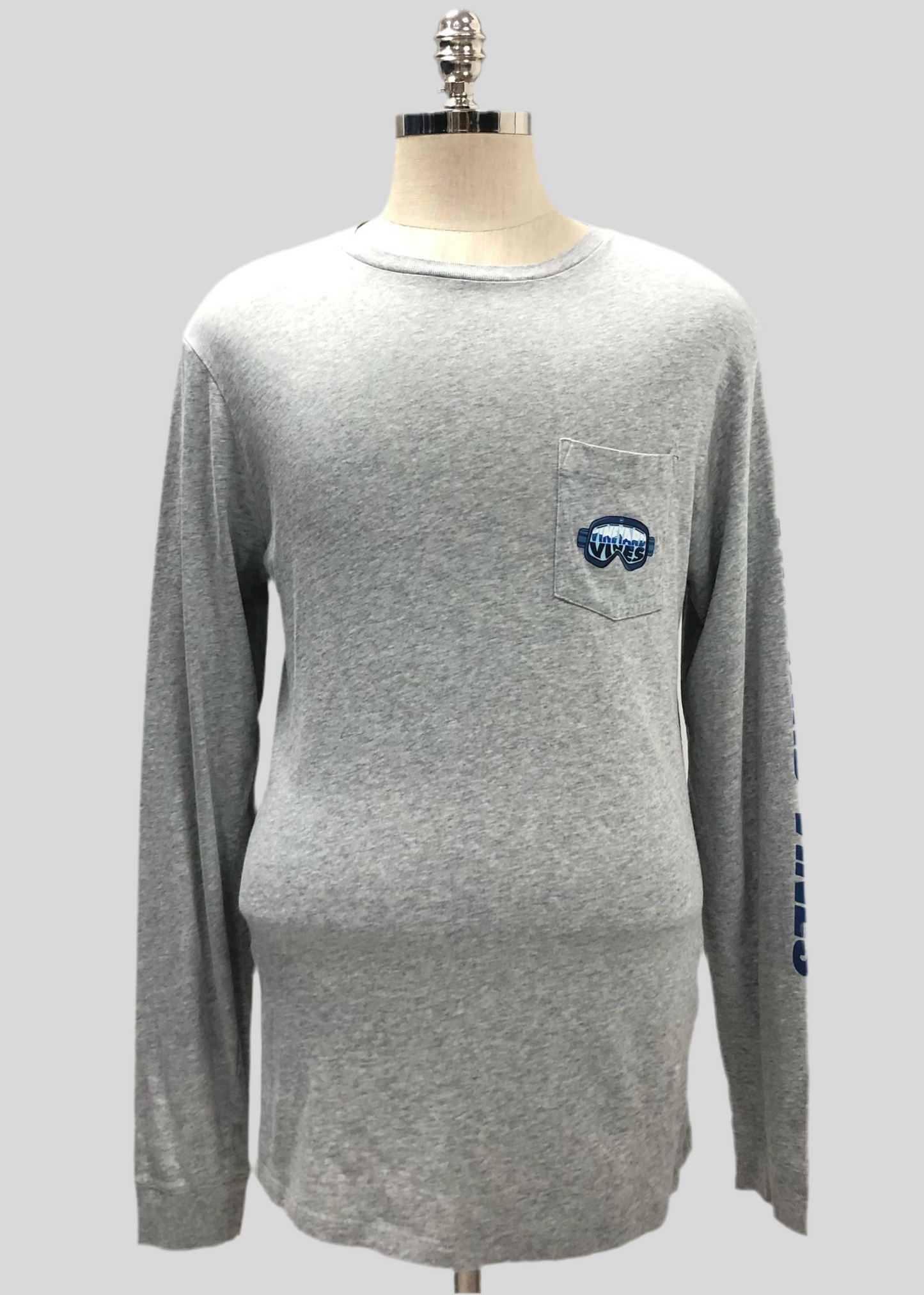 Camiseta cuello redondo Vineyard Vines 🐳 color gris claro con Diseño de lentes Talla M
