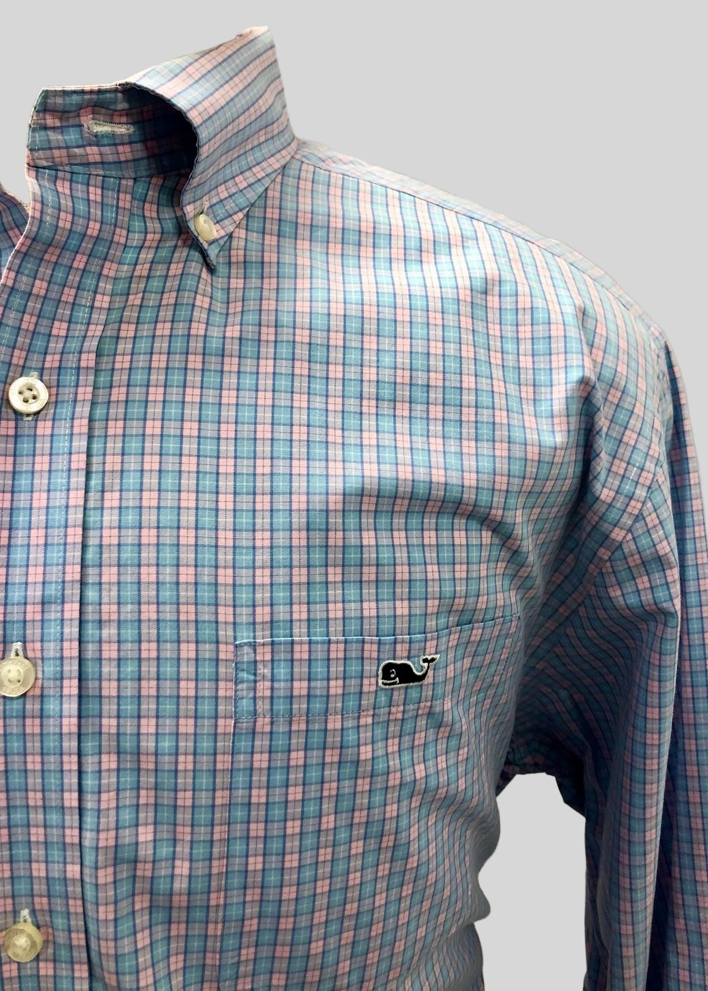 Camisa de botones Vineyard Vines 🐳 de cuadros en color rosado y celeste Talla L Entalle Clásico