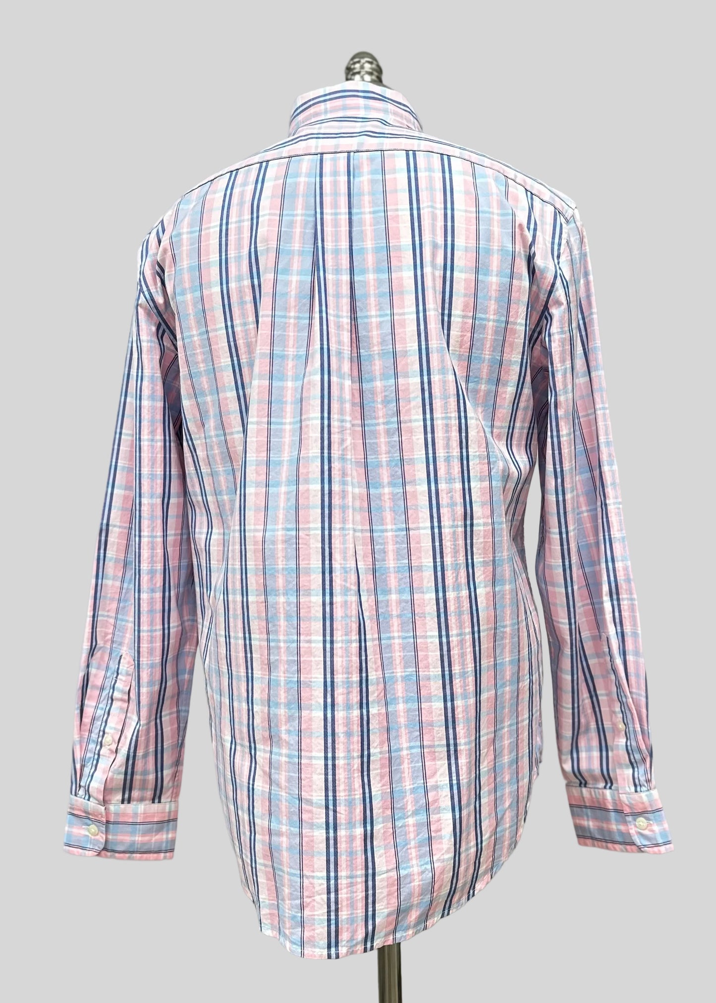 Camisa de botones Vineyard Vines 🐳 con patrón de rayas en color rosado, celeste y blanco Talla S Entalle Clásico