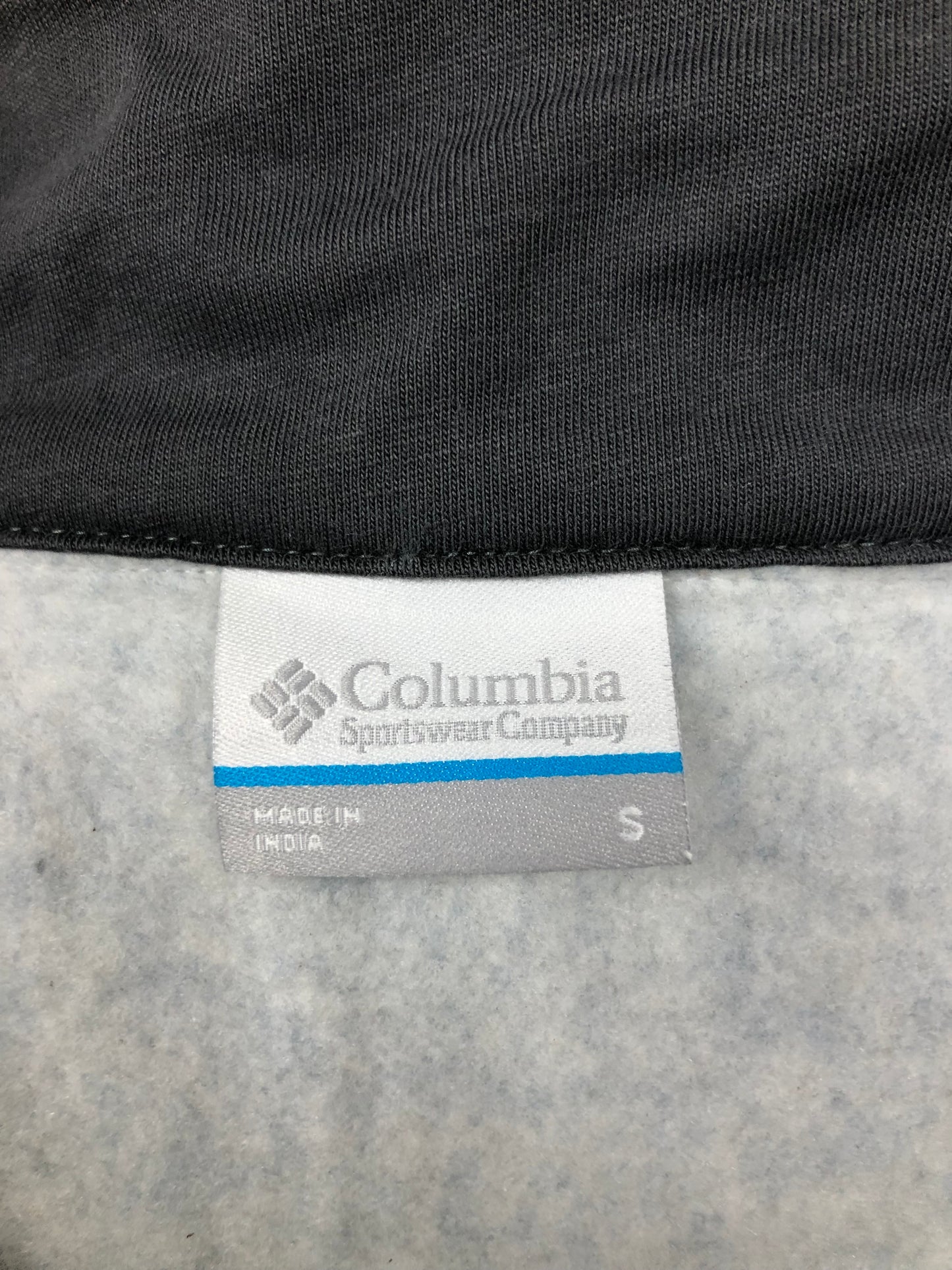 Sueter Jersey Columbia 🔷 color azul grisáceo y logo en color gris Talla S