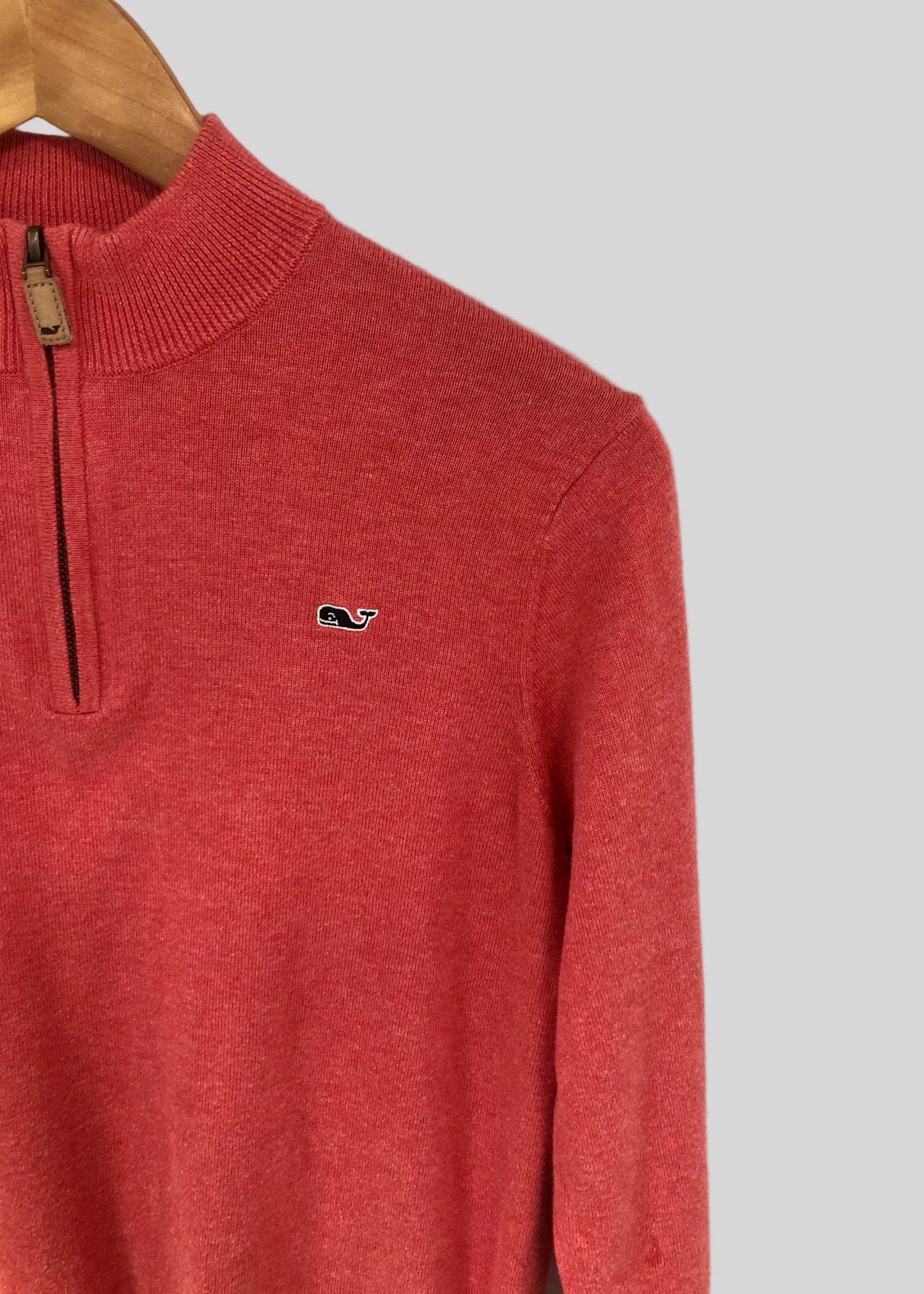 Sueter Jersey niño o niña Vineyard Vines 🐳 color rojo claro con logo tradicional Tela algodón Talla XL